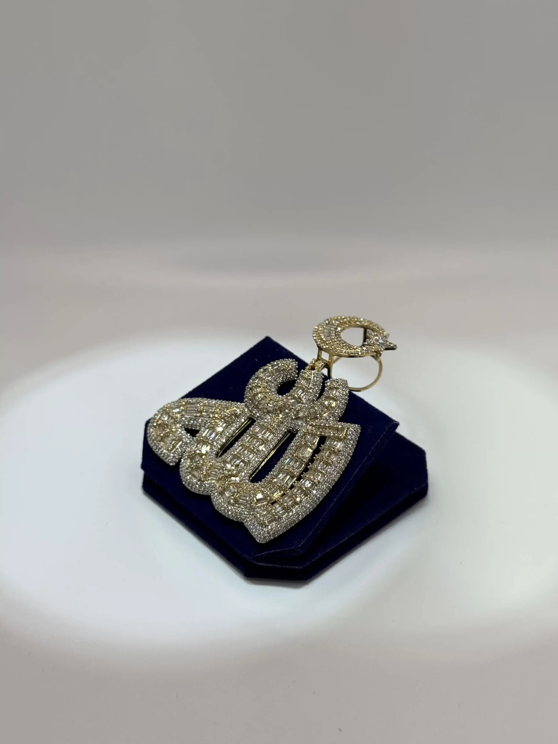 The Grand Majestic Allah Medallion (12.00 CTW) - Image 2