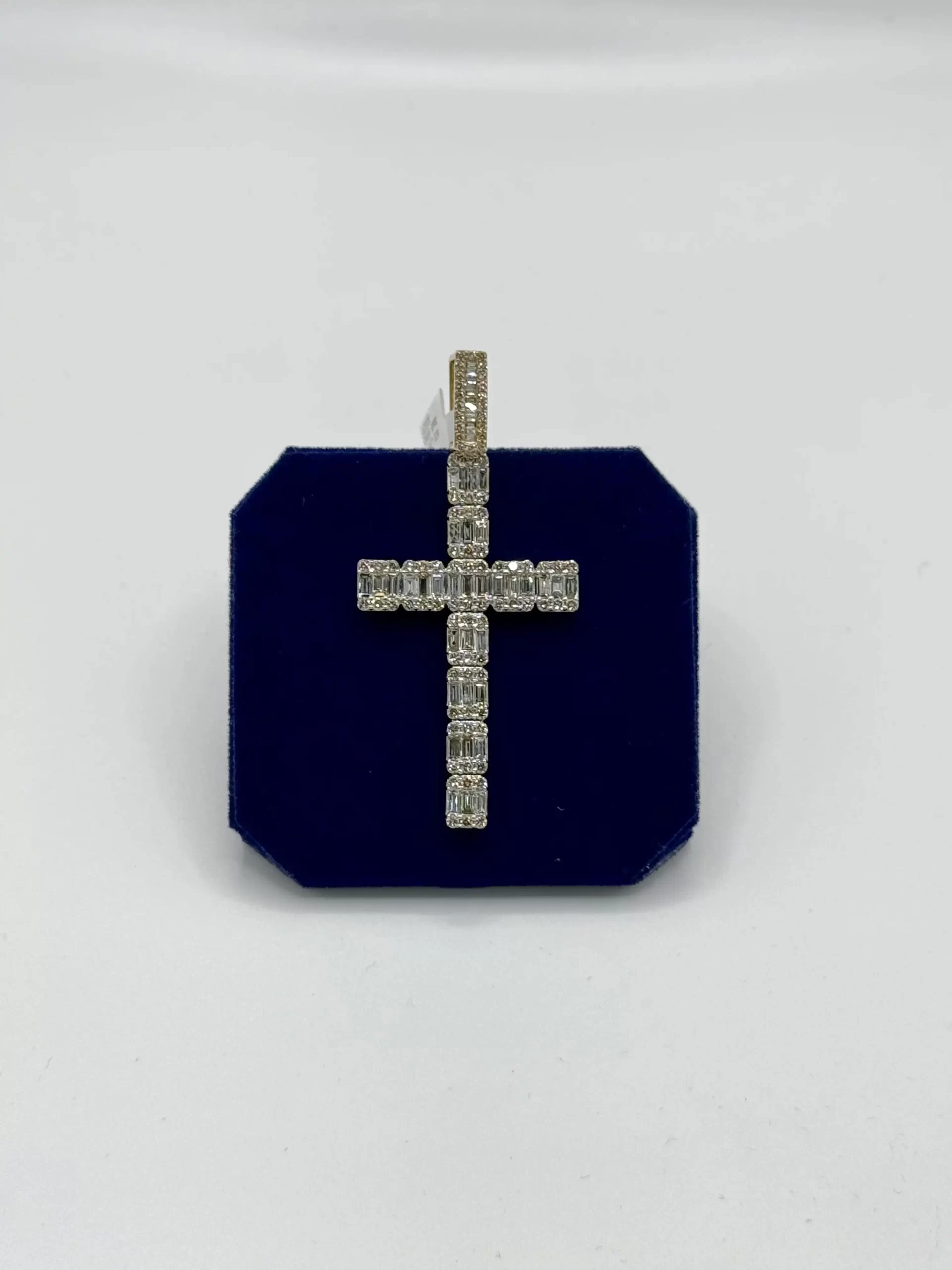 The Cathedral Baguette Cross (4.50 CTW) - Image 3