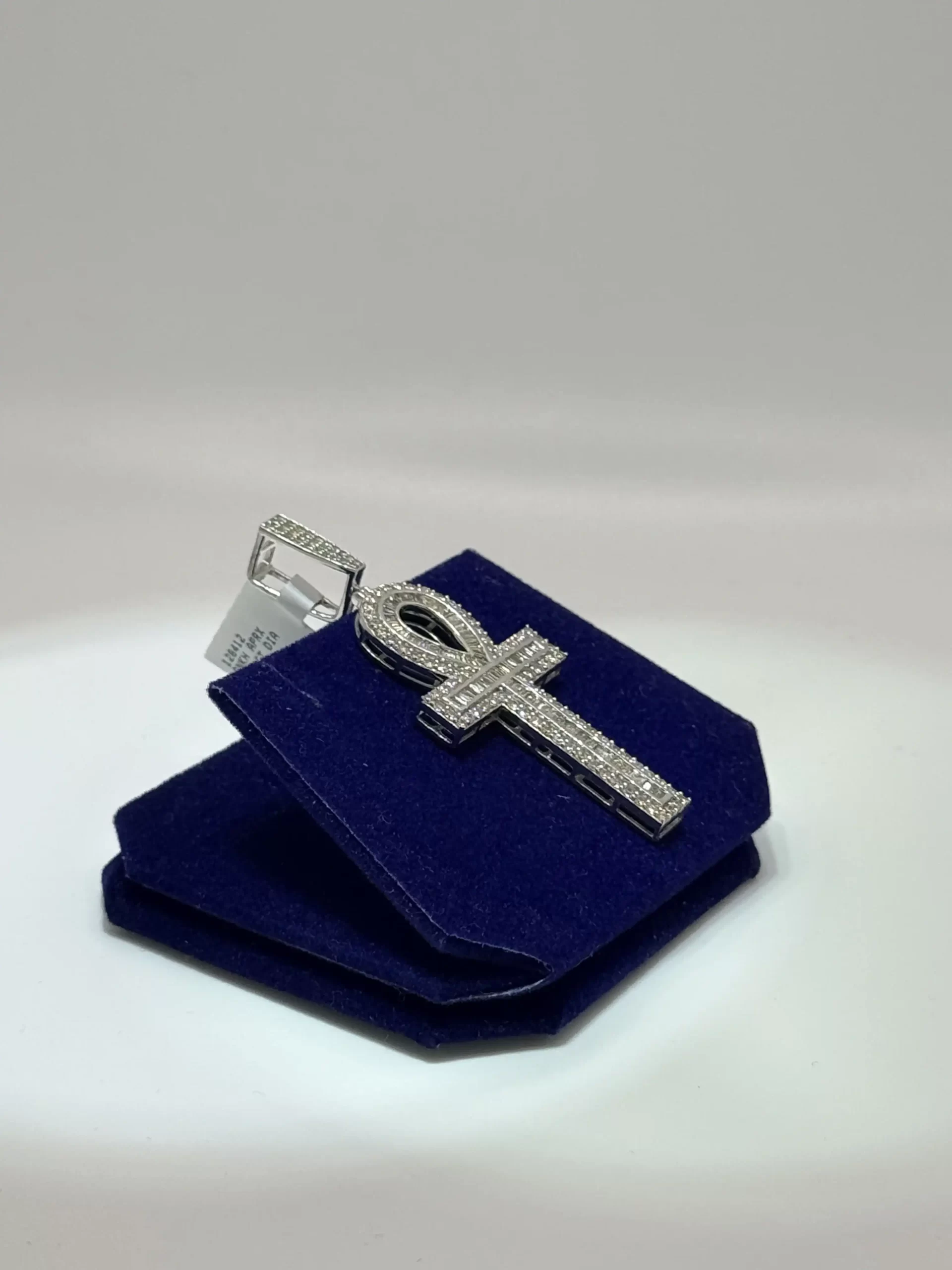 The Zenith Baguette Ankh (2.50 CTW) - Image 3