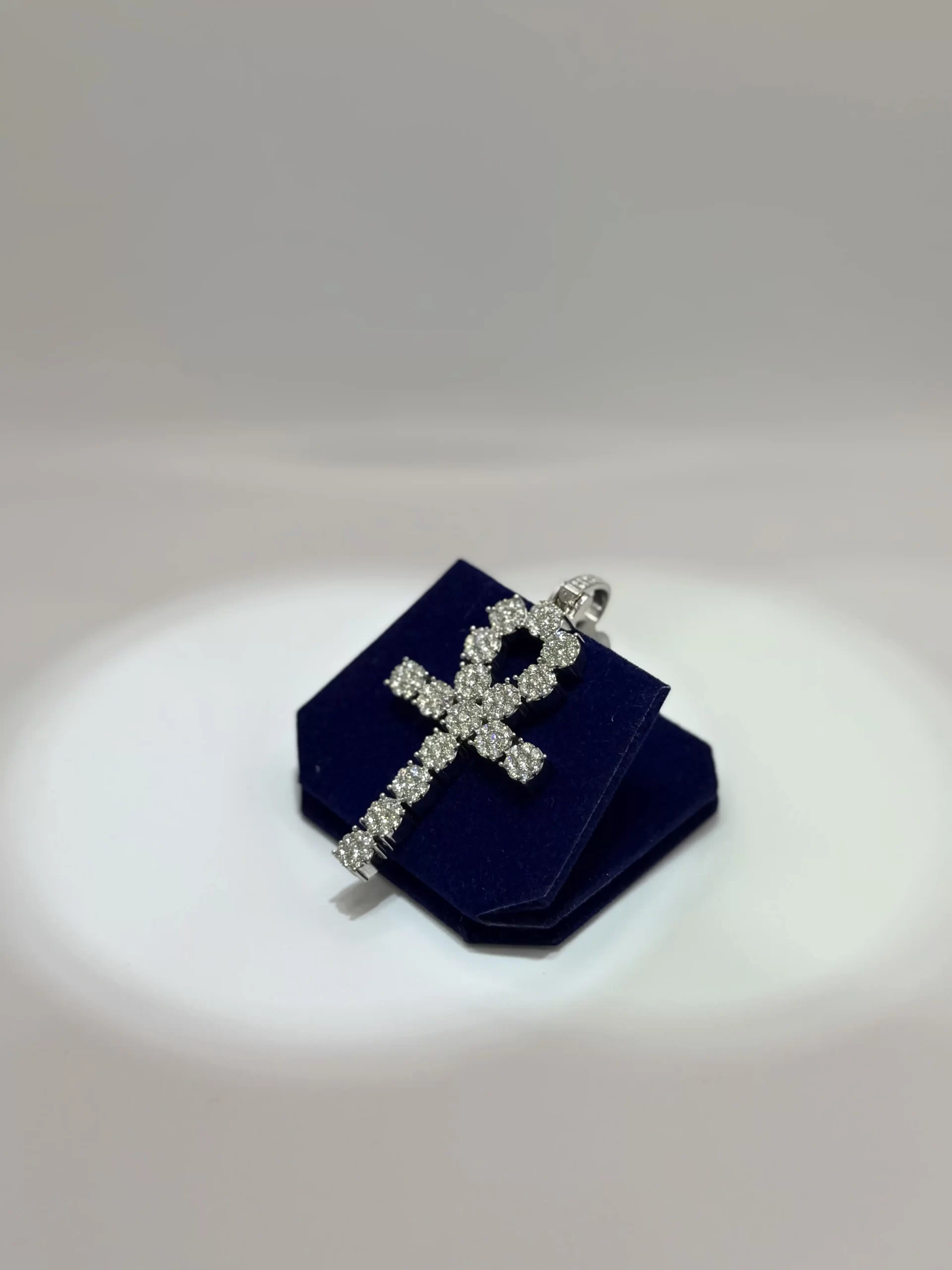 The Prime Heritage Ankh (3.00 CTW) - Image 3