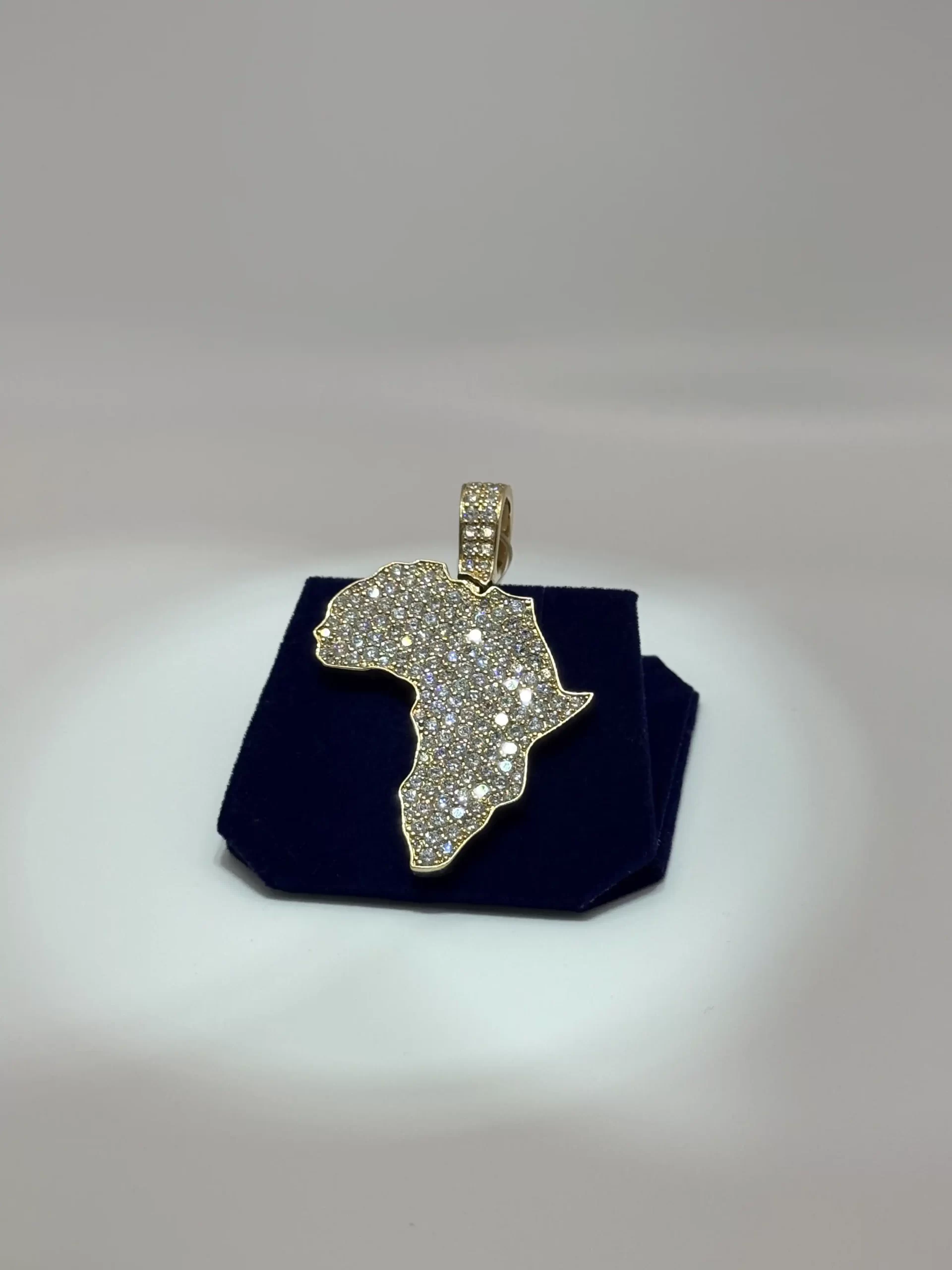 The Continental Solid Gold Africa Pendant (7.00 CTW) - Image 2