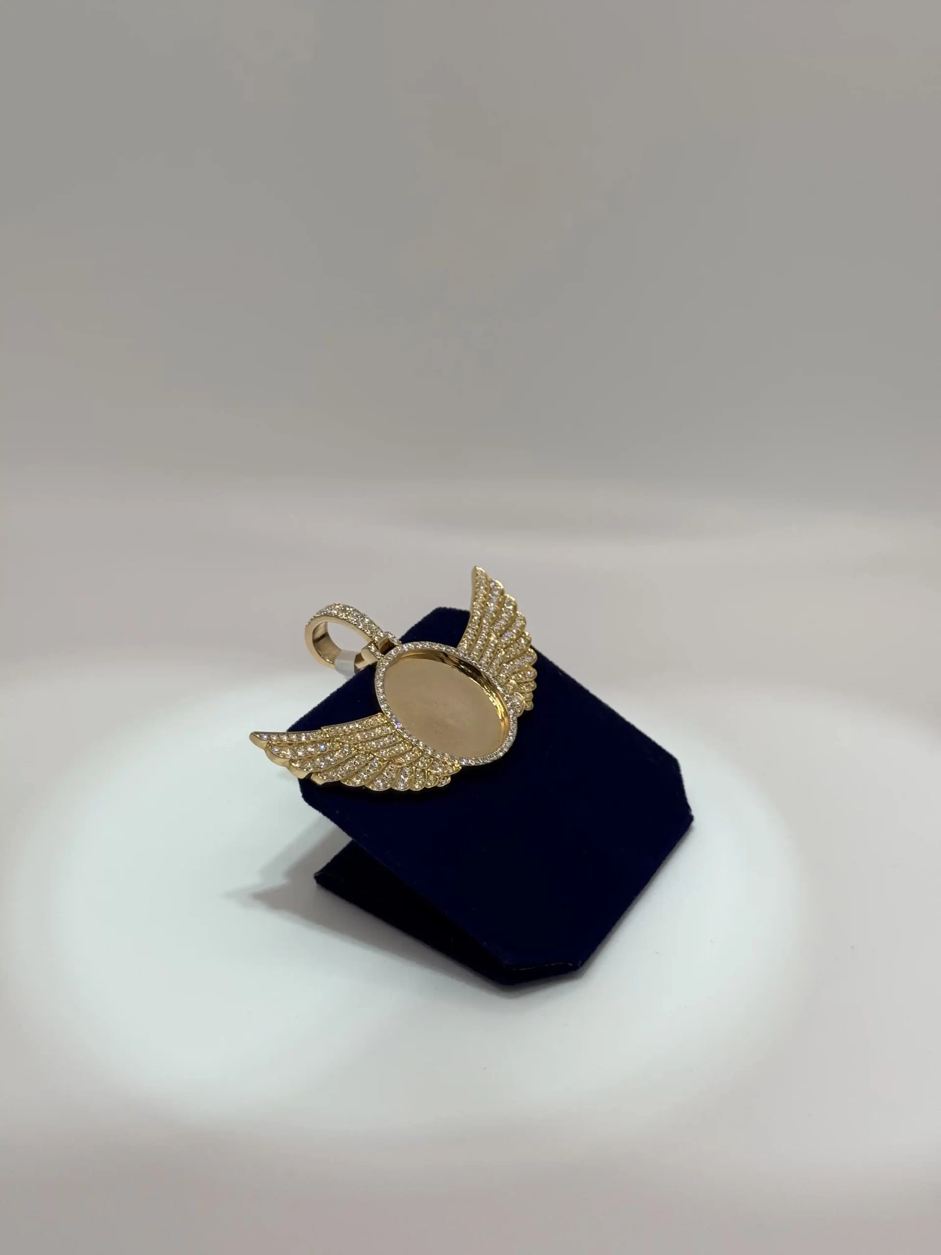 The Archangel Custom Memory Pendant (5.00 CTW) - Image 3