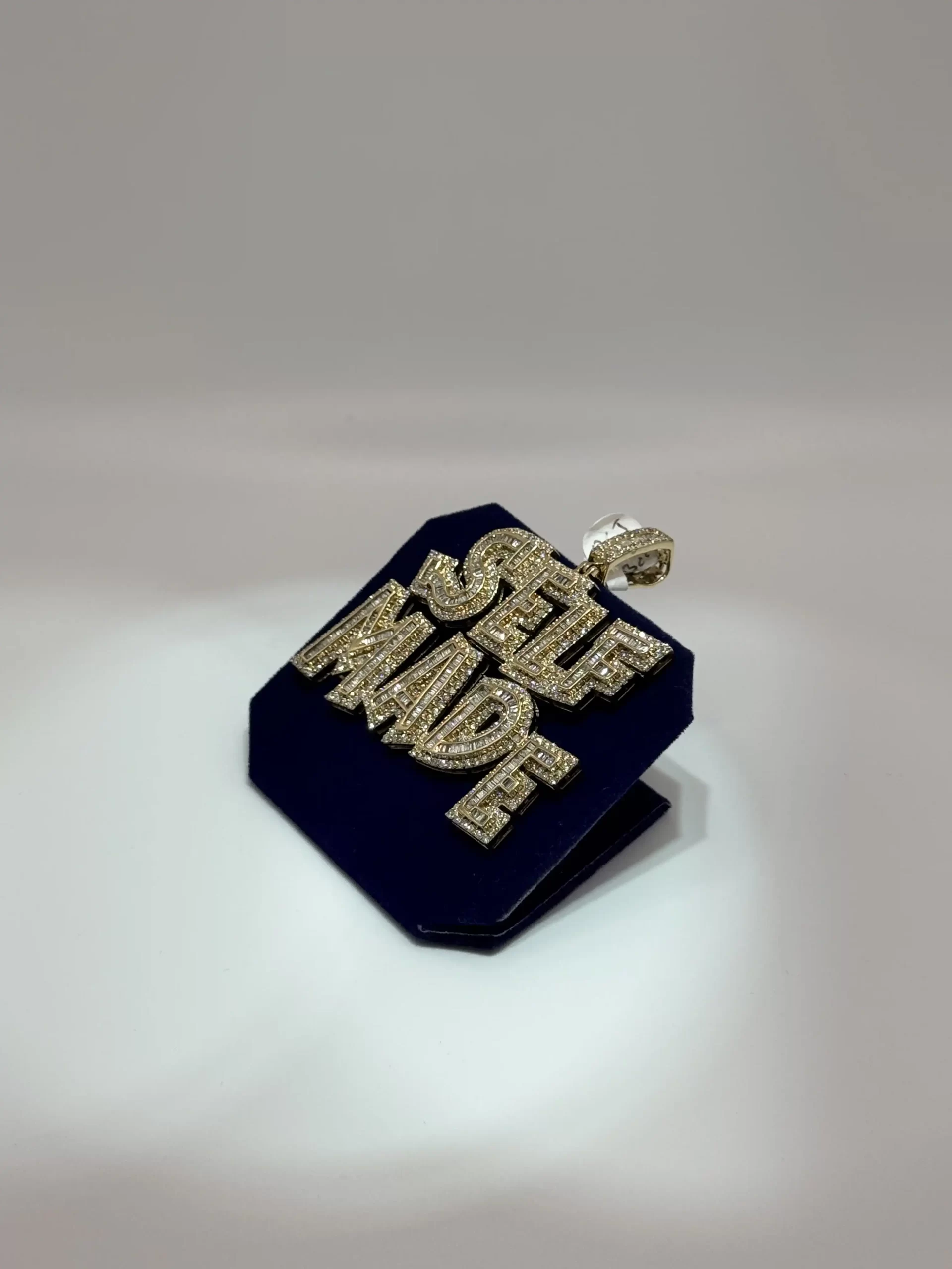 The Hustler’s Manifesto "Self Made" Pendant (8.00 CTW) - Image 2
