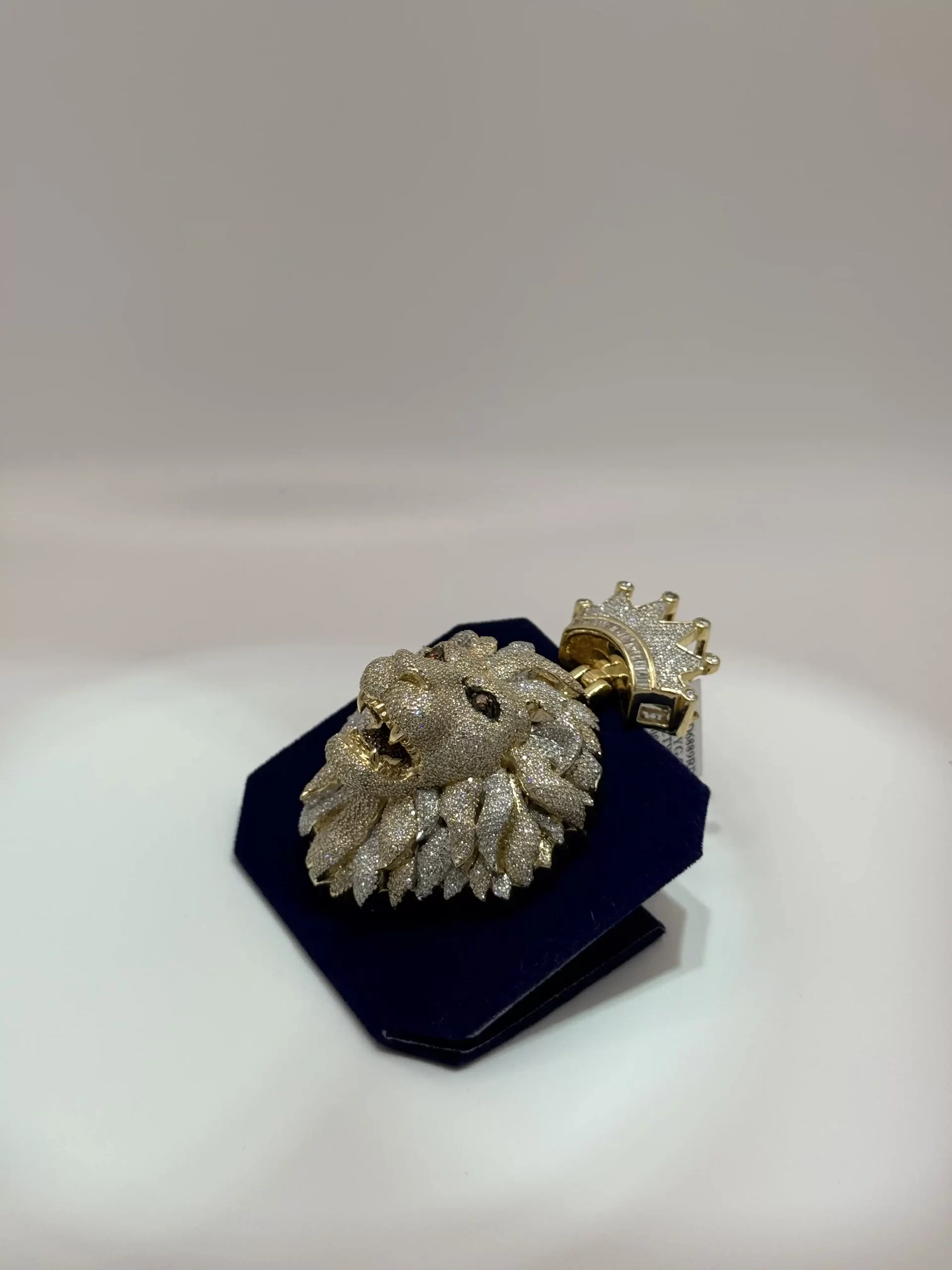 The Sovereign 3D Royal Lion Medallion (8.35 CTW) - Image 2