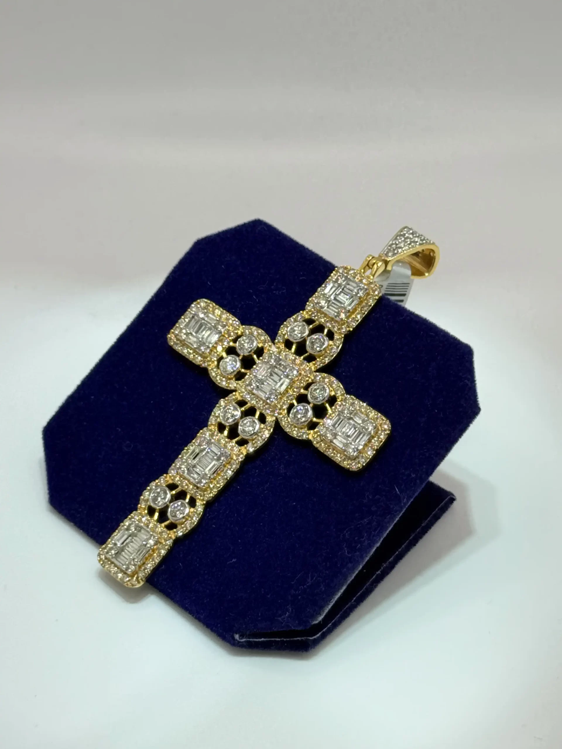 "The ""Unity Link"" Baguette & Solitaire Cross (4.15 CTW) " - Image 3