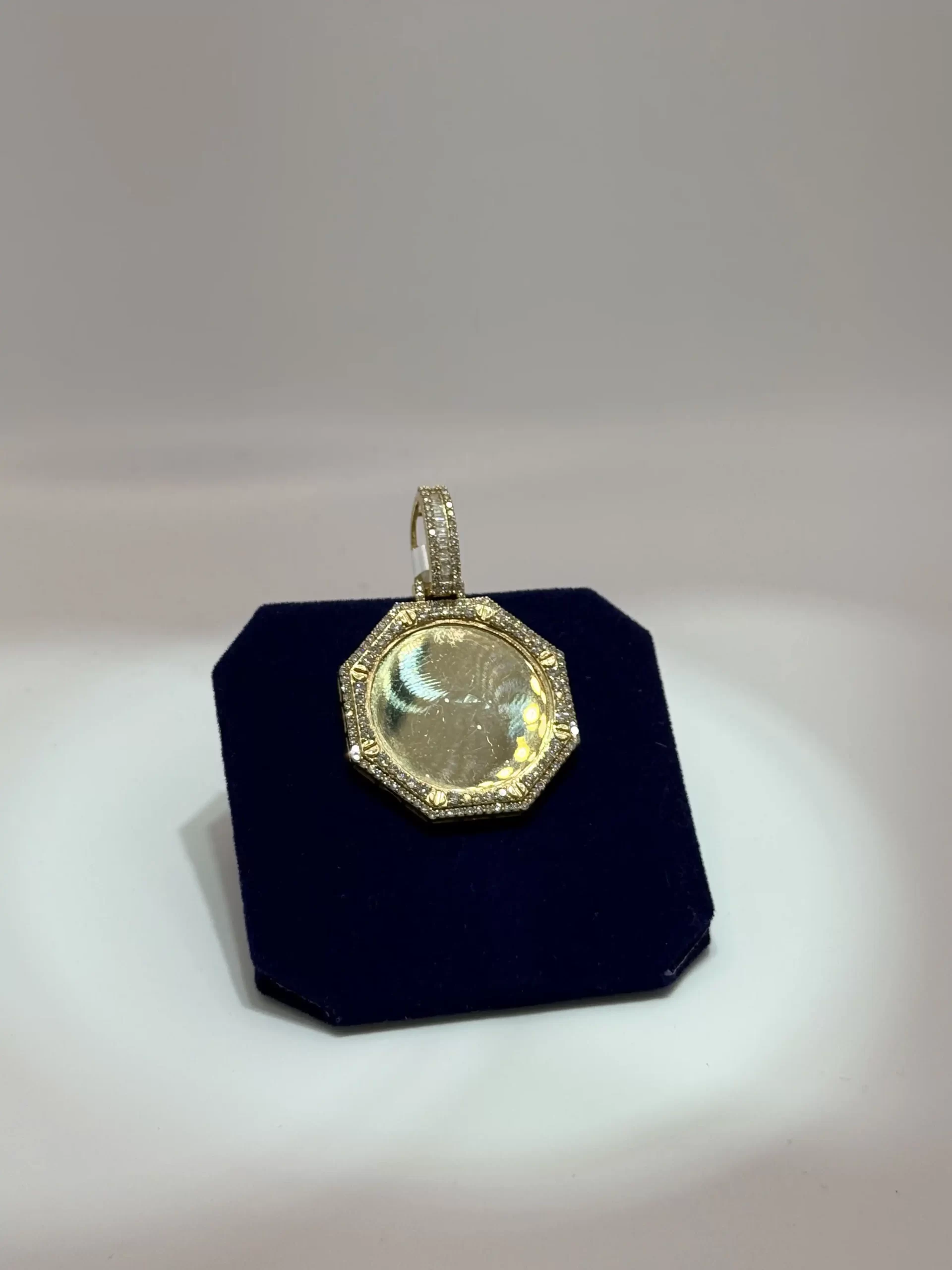The "Double-Tier" Octagon Picture Pendant (2.00 CTW) - Image 3