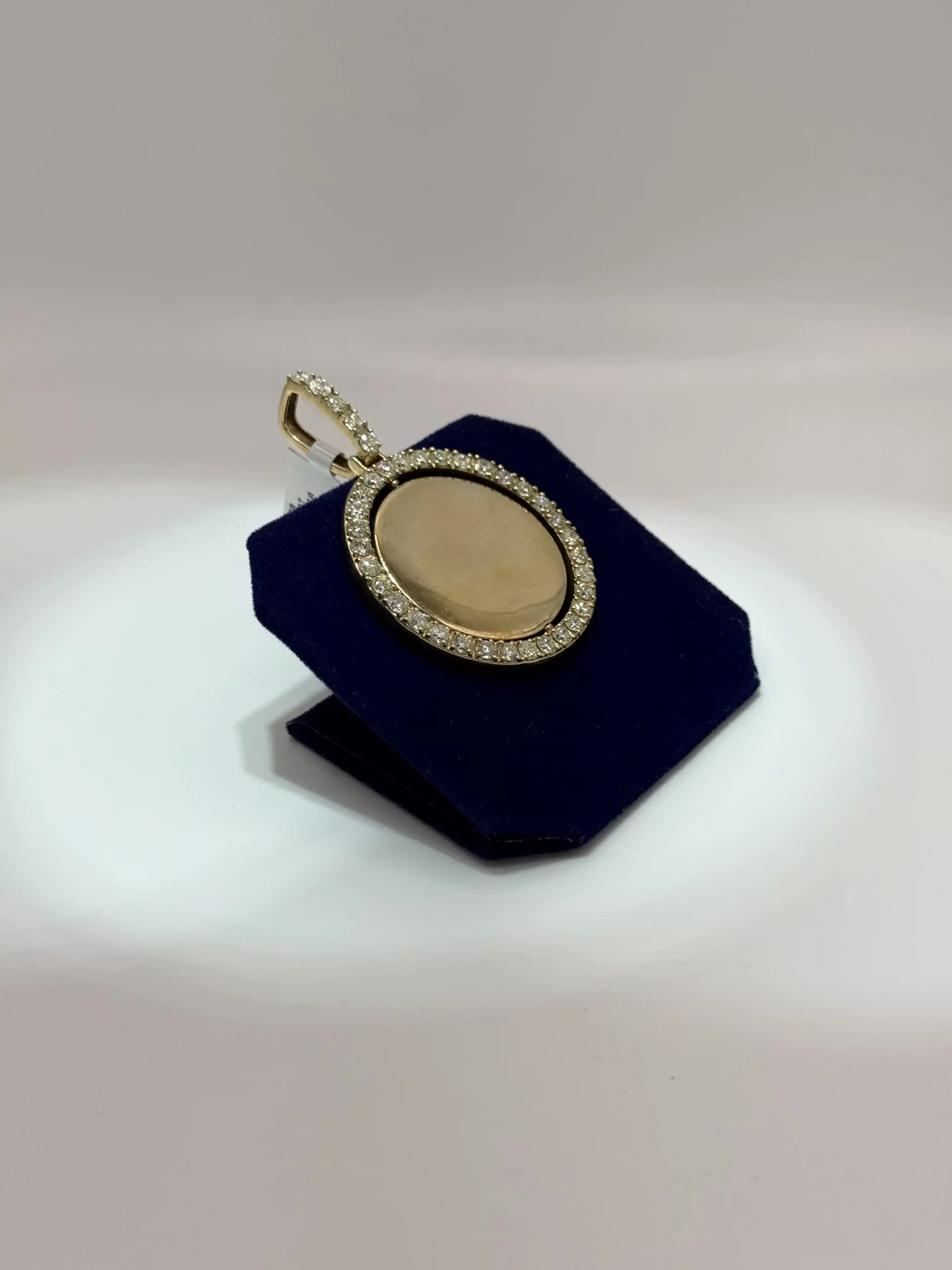 The "360 Memory" Spinnable Pendant (5.50 CTW) - Image 2