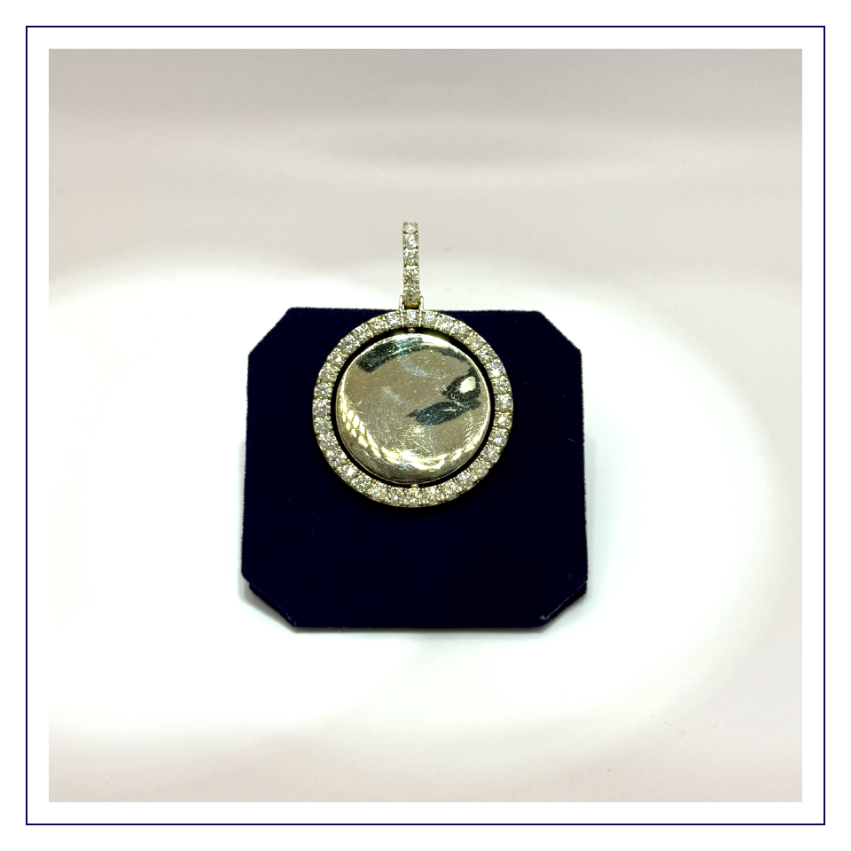 The "360 Memory" Spinnable Pendant (5.50 CTW)