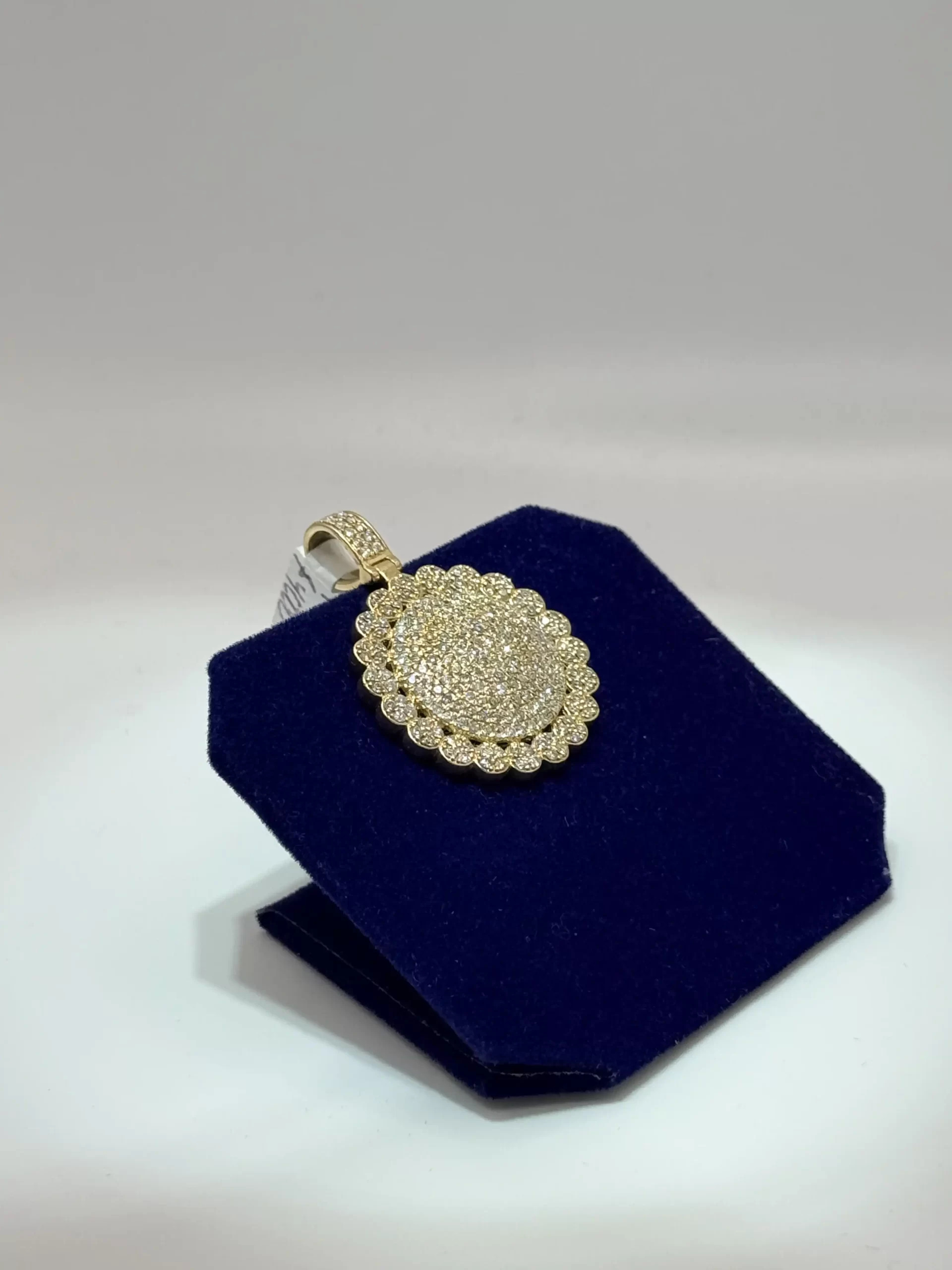 The "Solar Flare" Diamond Medallion (2.00 CTW) - Image 4
