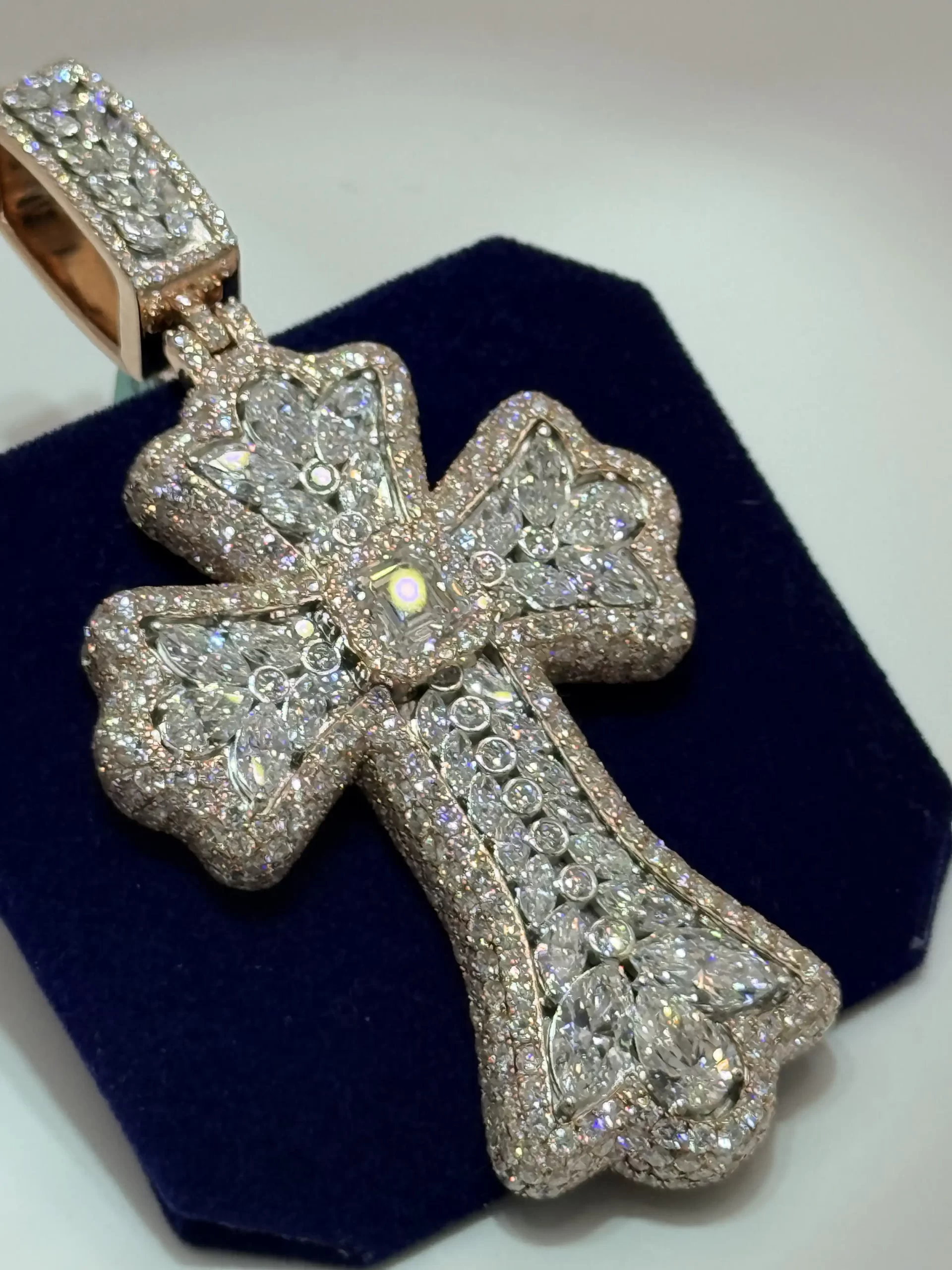 The "Mosaic Masterpiece" Multi-Cut Cross (25.08 CTW) - Image 4