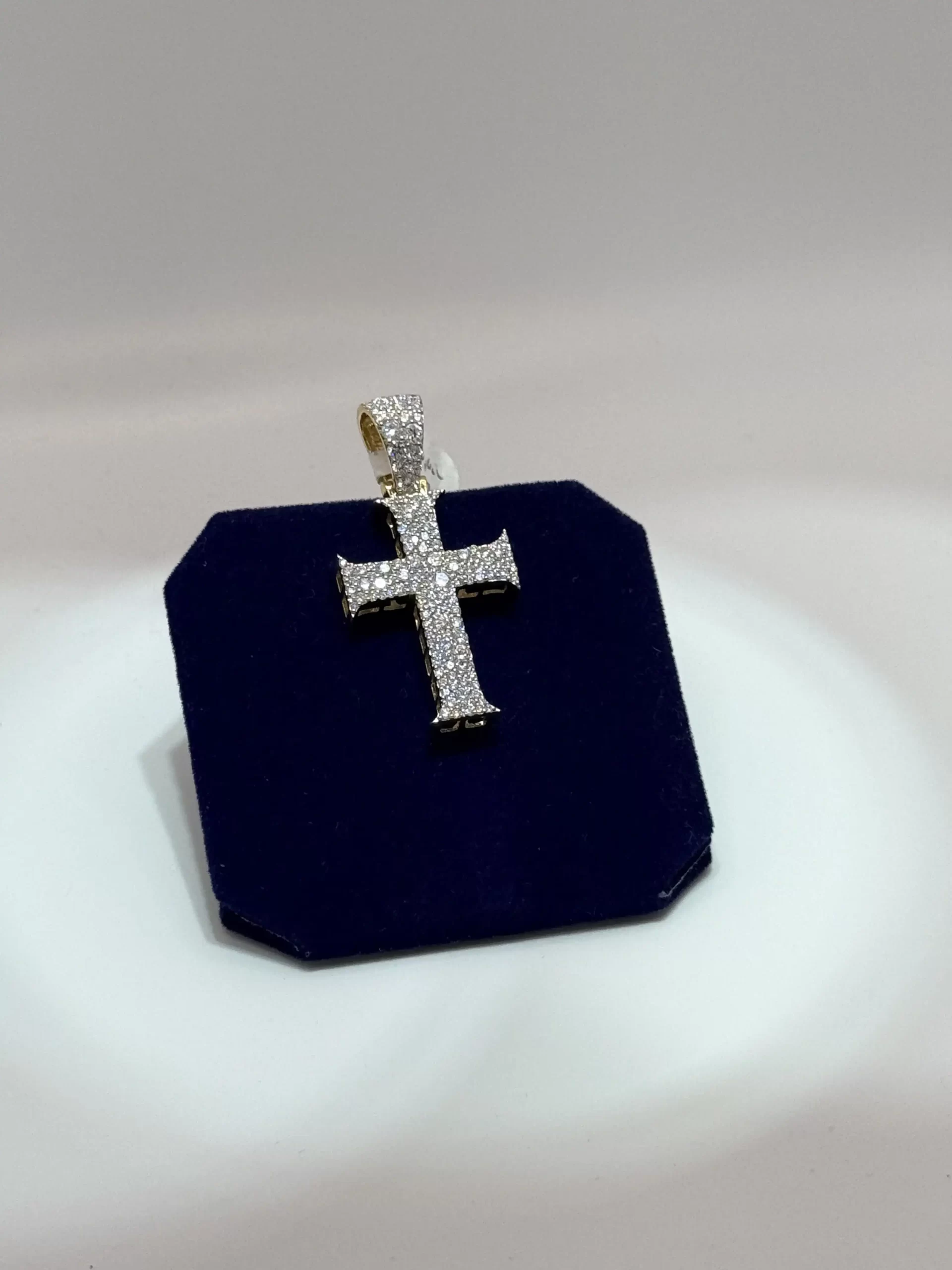 The "Luminous Faith" Lab Diamond Cross (2.50 CTW) - Image 3