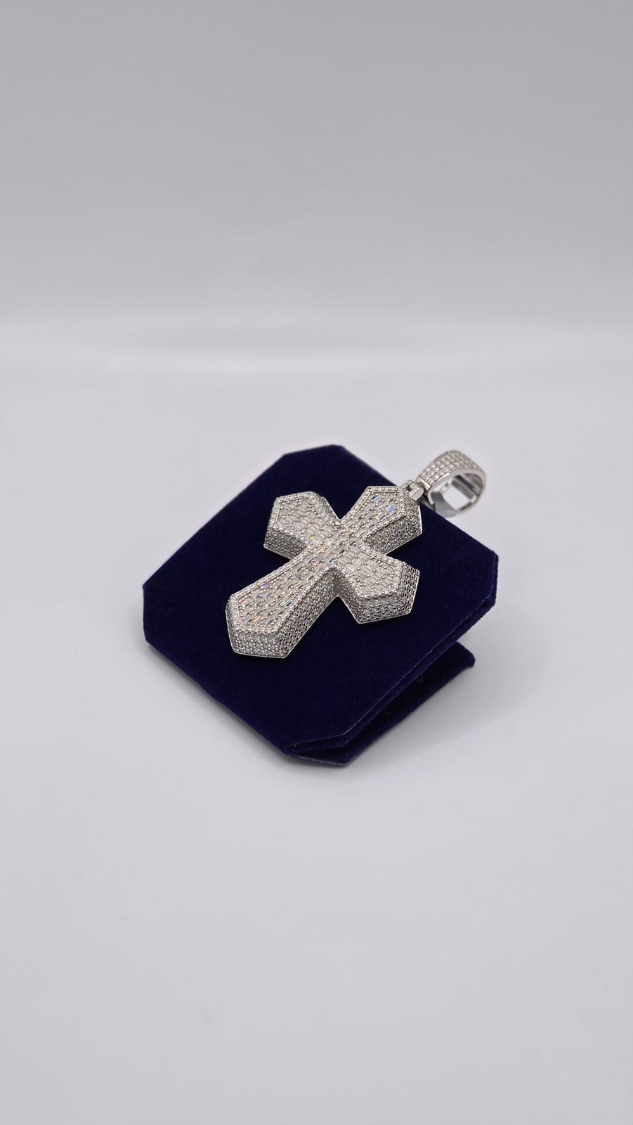 The Crusader Baguette Cross