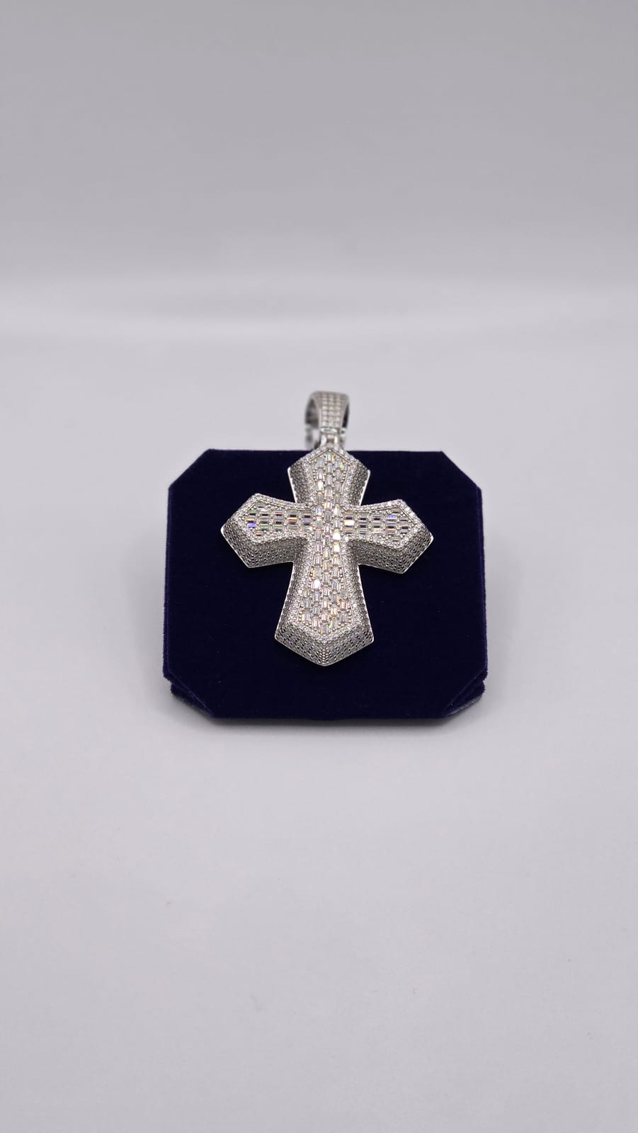 The Crusader Baguette Cross - Image 2