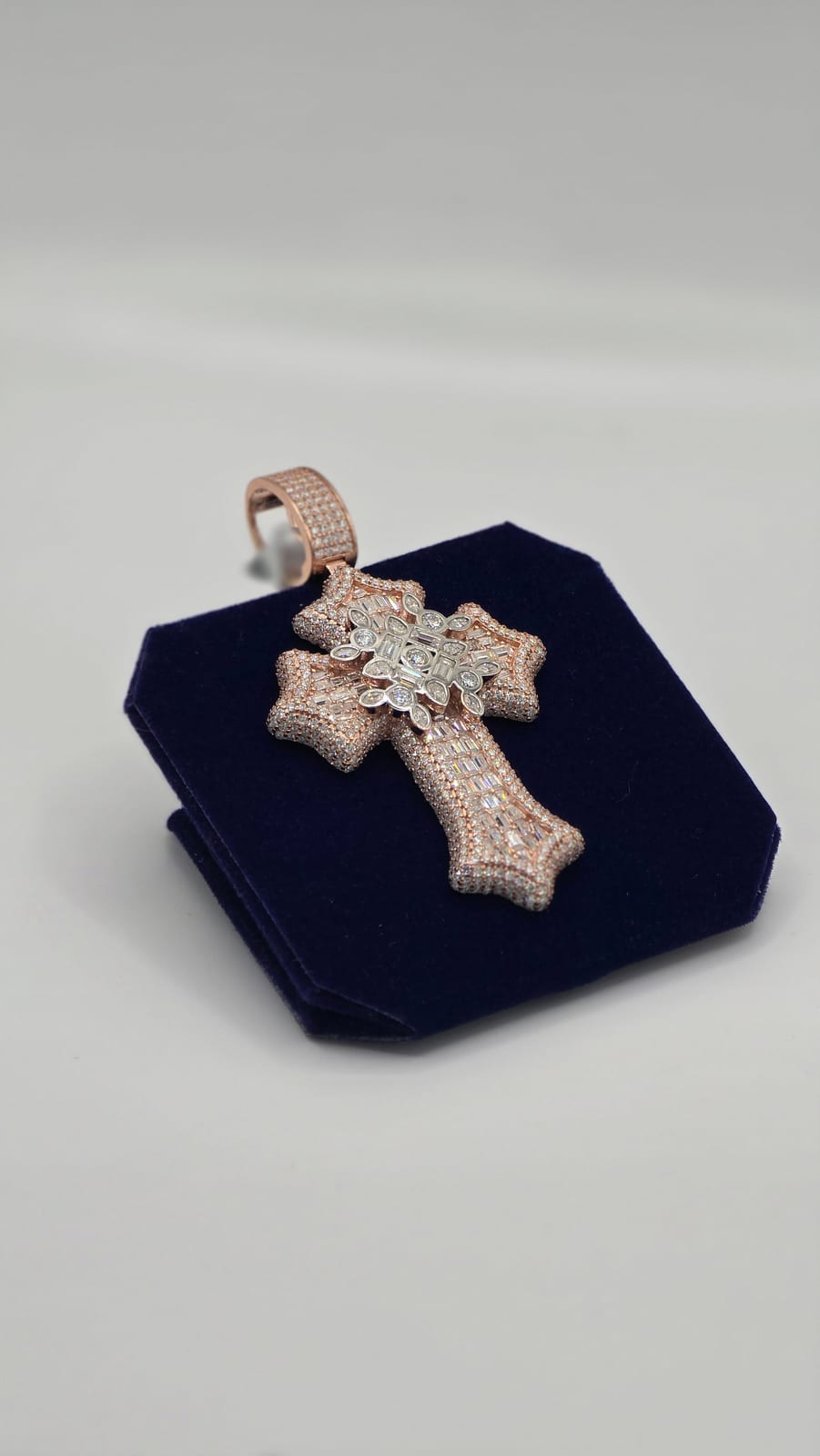 The Rose Quatrefoil Cross - Image 3