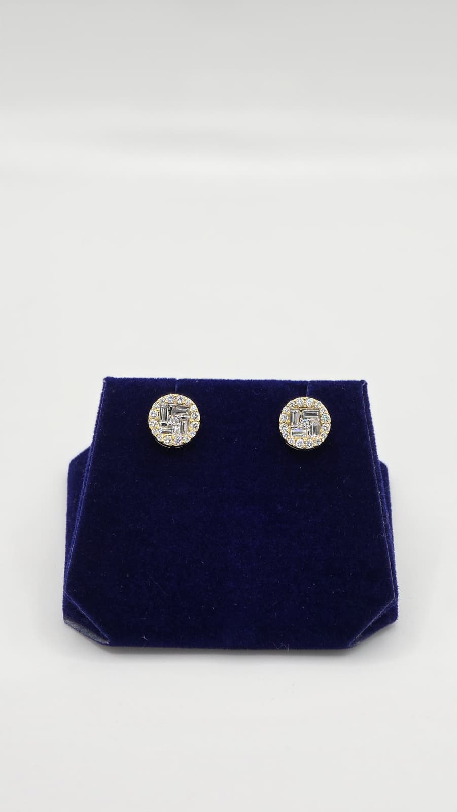 1 CTW Lab-Grown Diamond Round Baguette-Pinwheel Studs (10K Yellow Gold) - Image 2