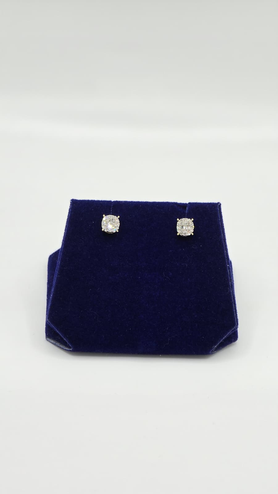 0.25 CTW Natural Diamond Cushion Halo Studs (10K Yellow Gold)