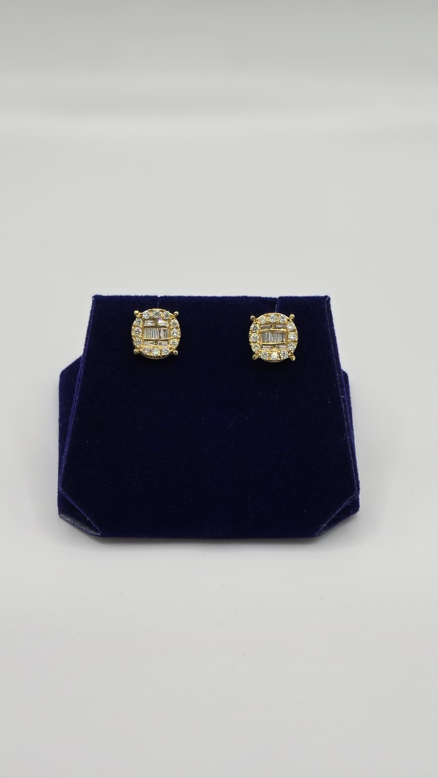 1.5 CTW Natural Diamond Round Baguette-Halo Studs (10K Yellow Gold) - Image 2