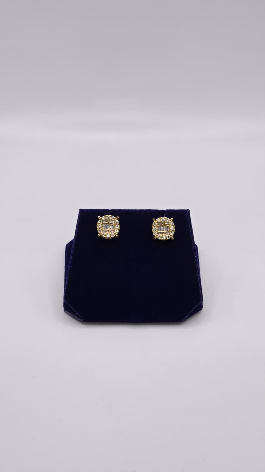 1.5 CTW Natural Diamond Round Baguette-Halo Studs (10K Yellow Gold) - Image 3