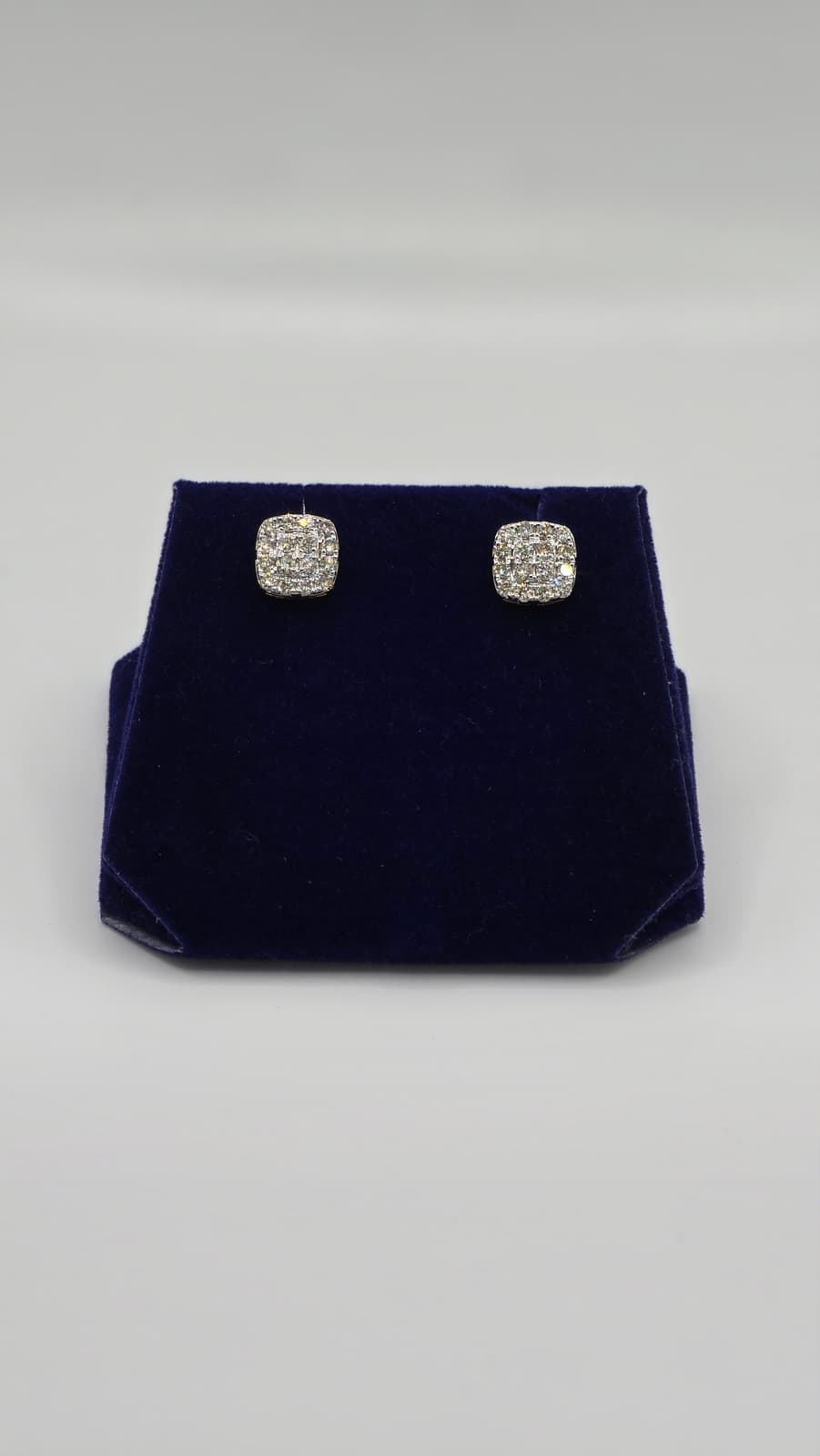 0.92 CTW Natural Diamond Cushion Cluster Studs (10K Yellow Gold)