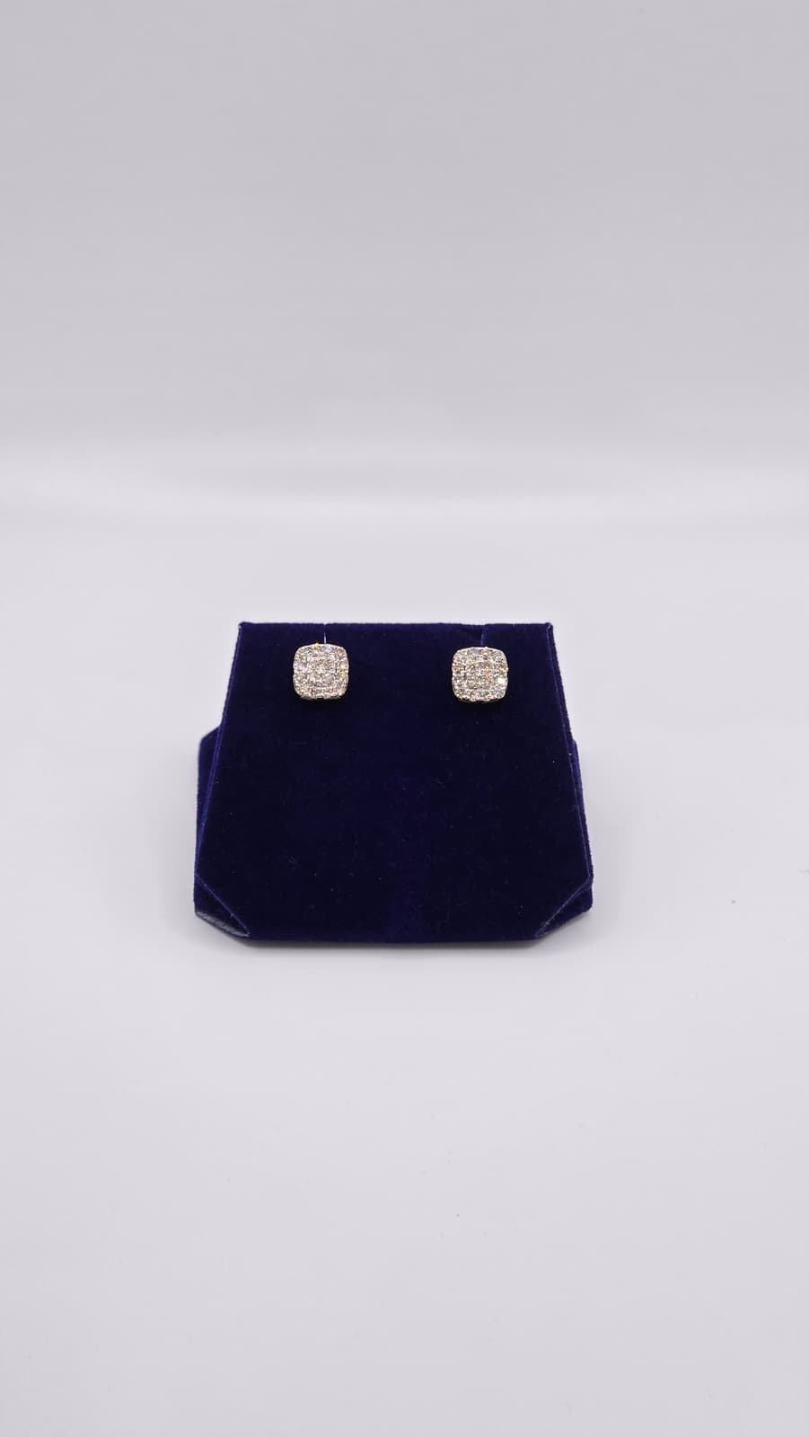 0.92 CTW Natural Diamond Cushion Cluster Studs (10K Yellow Gold) - Image 4