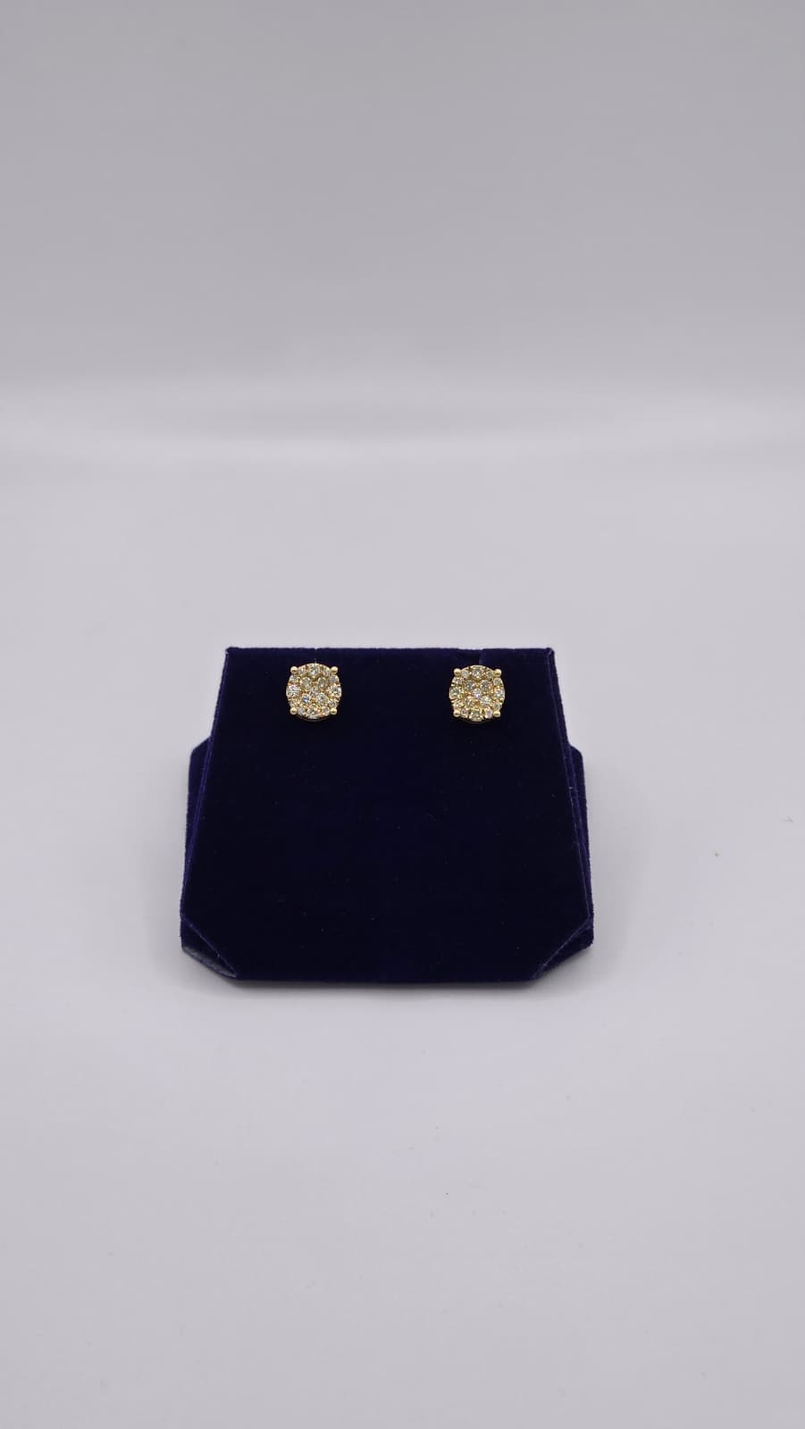 0.75 CTW Natural Diamond Square Princess-Cut Studs (10K Yellow Gold) - Image 3