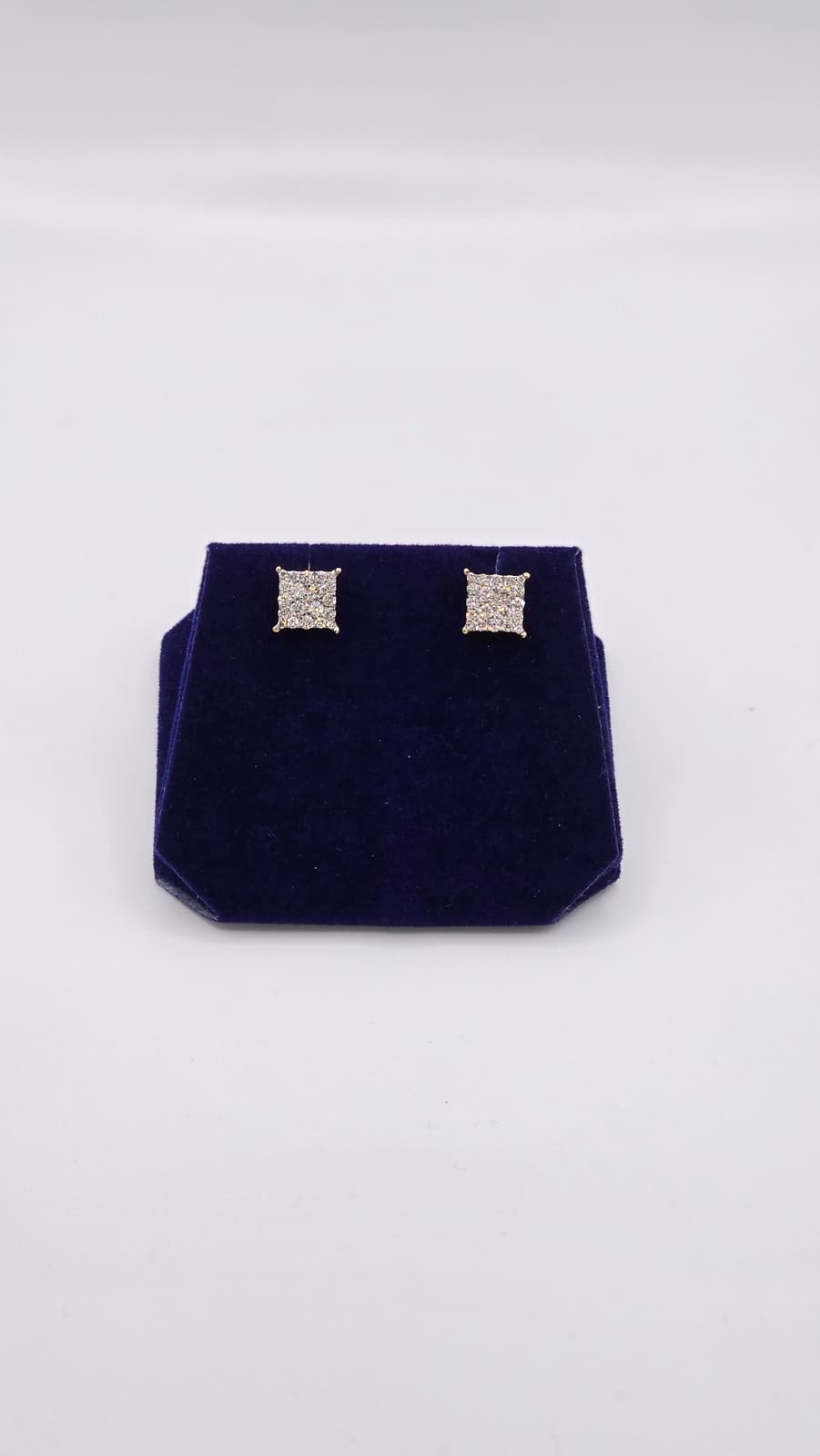 0.75 CTW Natural Diamond Round Cluster Studs (10K Yellow Gold)