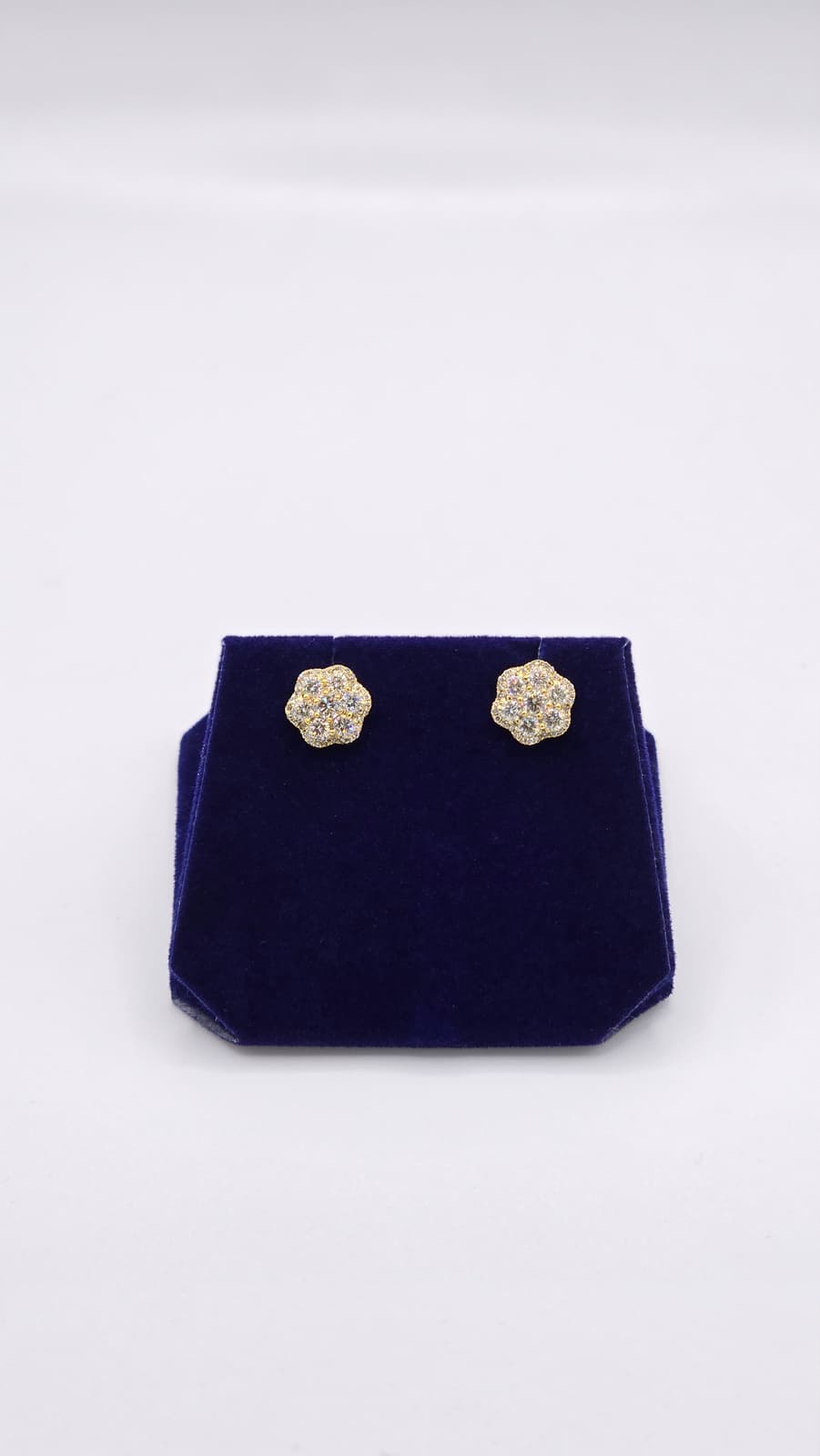 1 CTW Natural Diamond Flower-Cluster Studs (10K Yellow Gold) - Image 2