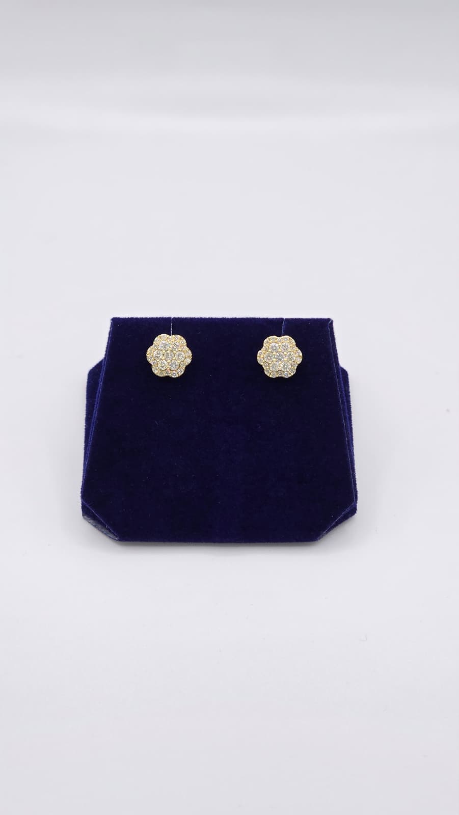1.25 CTW Natural Diamond Flower-Cluster Studs (10K Yellow Gold) - Image 2