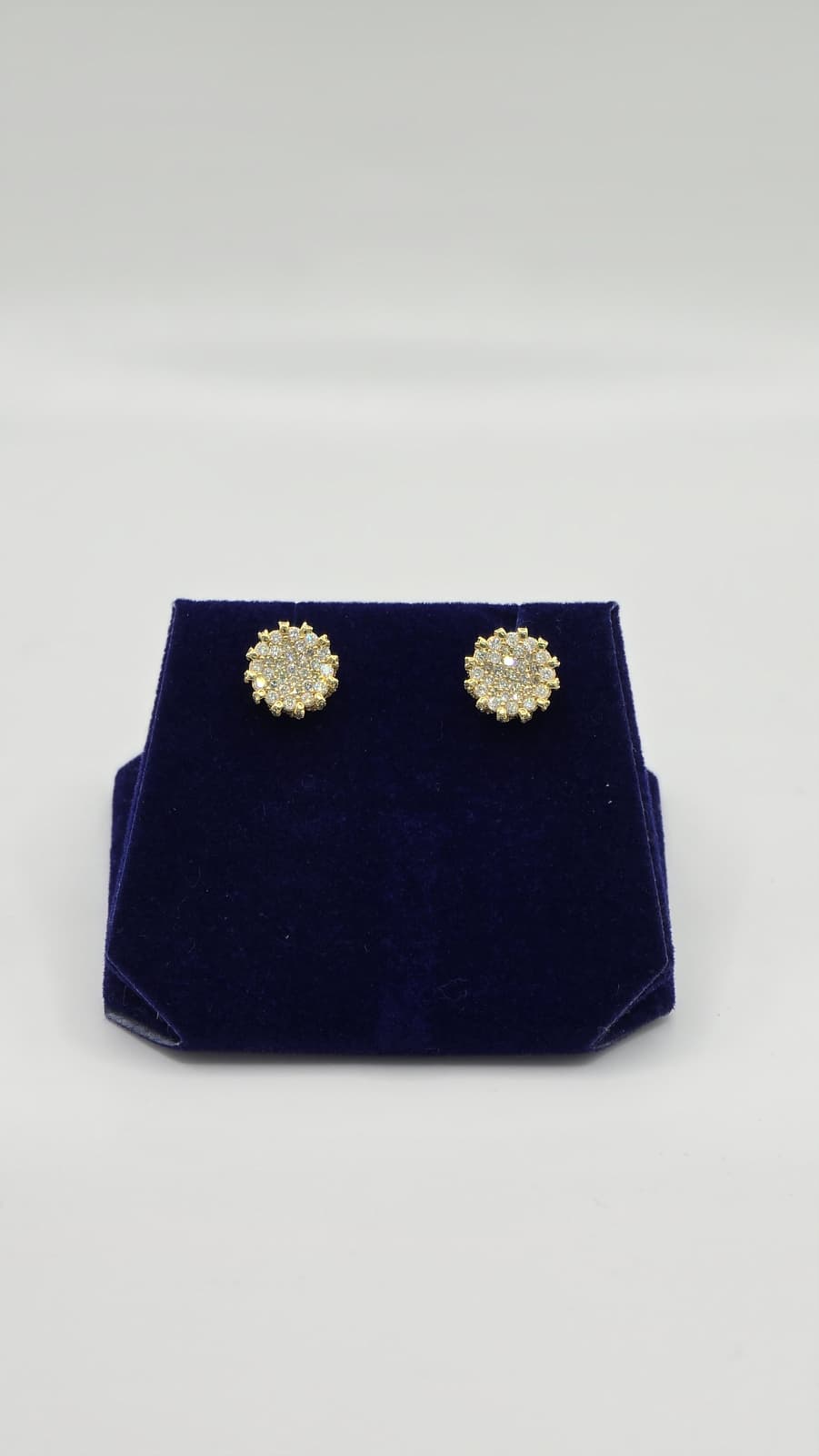 1.5 CTW Natural Diamond Flower-Cluster Studs (10K Yellow Gold) - Image 3