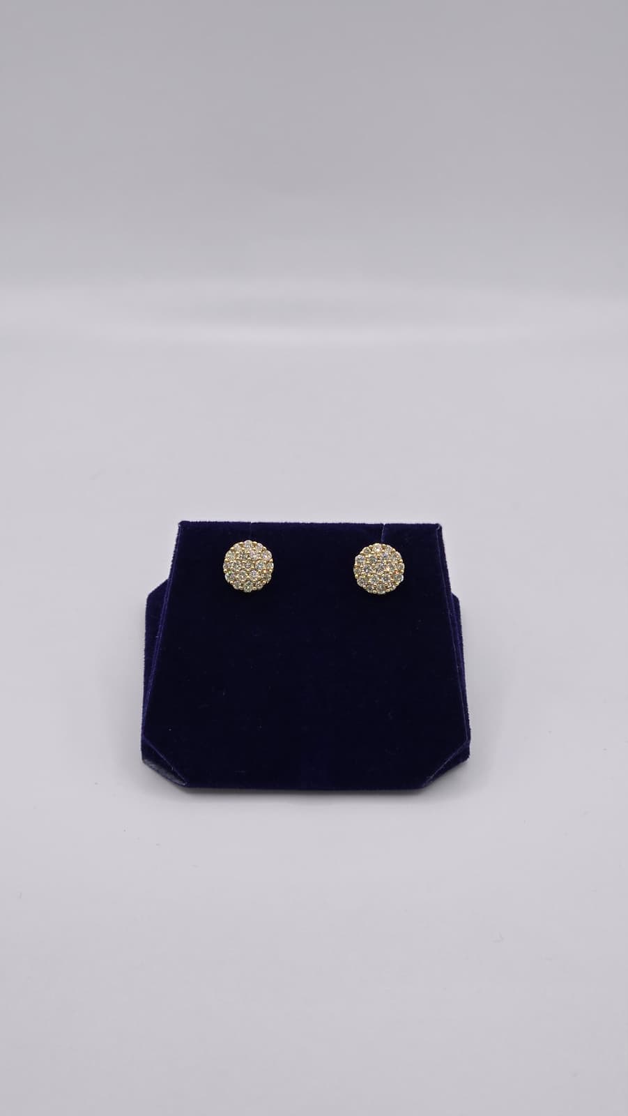 1.03 CTW Natural Diamond Round Cluster Studs (10K Yellow Gold) - Image 4