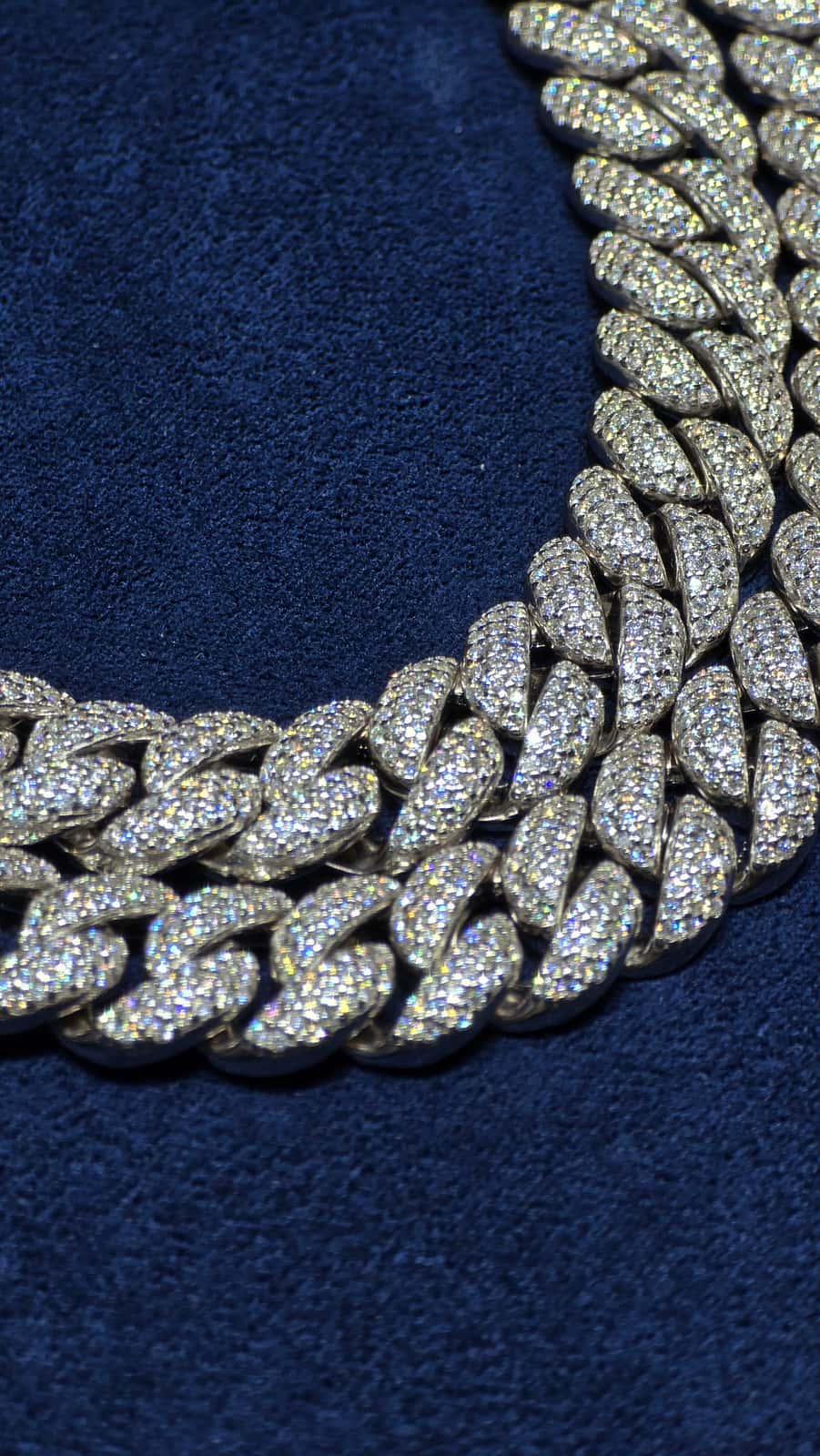 22-Inch White Iced Cuban Chain (12mm) - Image 3