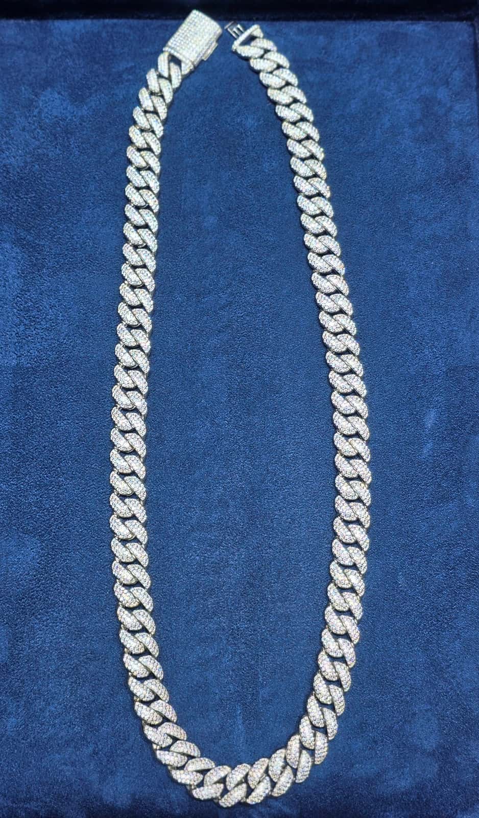 22-Inch White Iced Cuban Chain (12mm) - Image 4