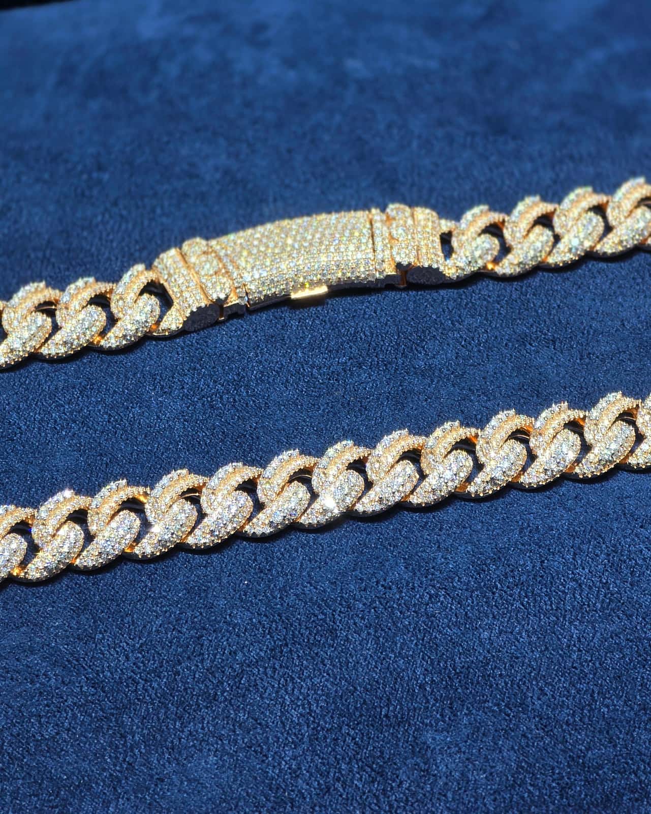 22-Inch Gold Heavy-Iced Cuban Chain (12mm) - Image 3