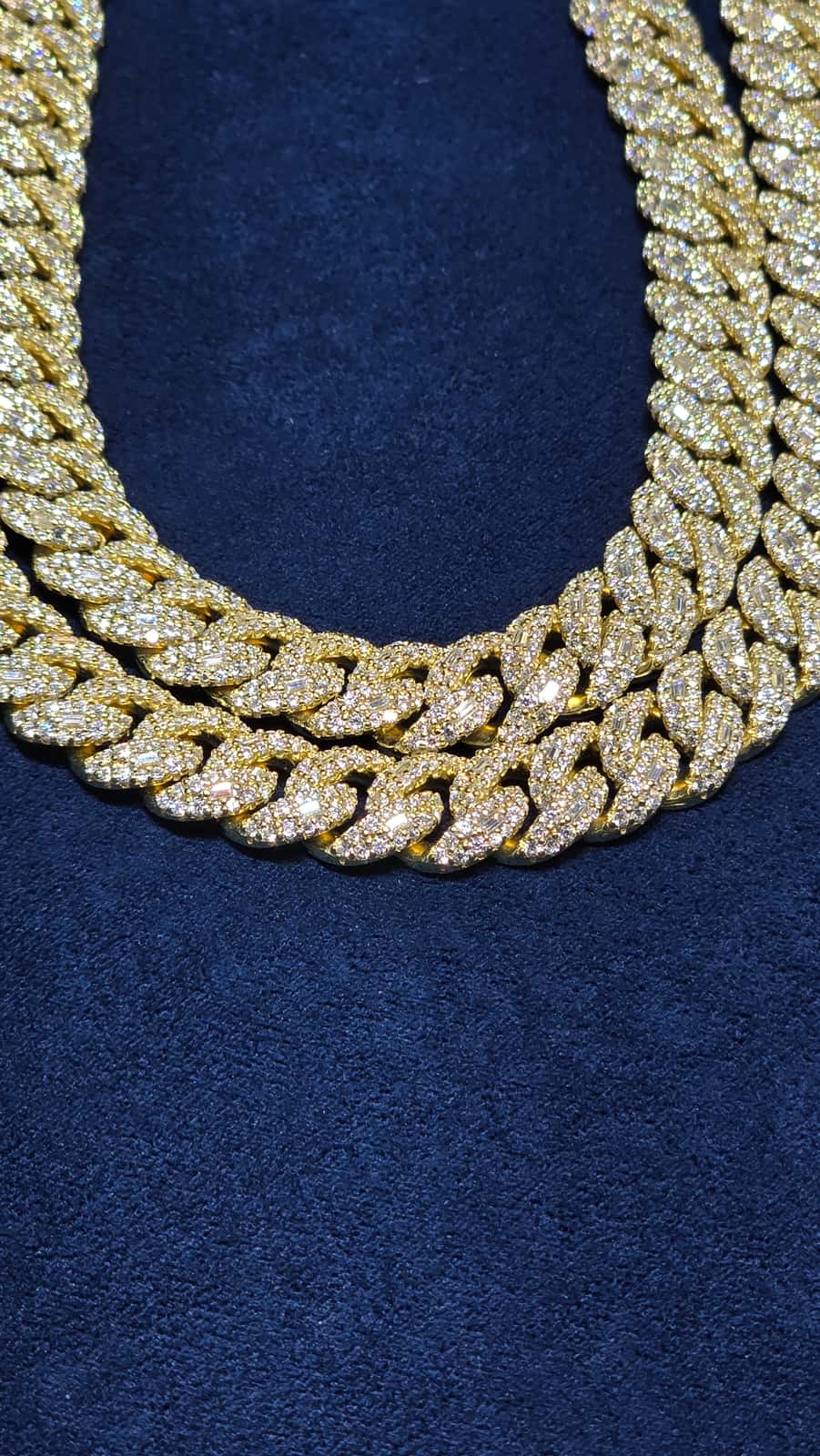 22-Inch Gold Iced Cuban Chain (10mm) - Image 4