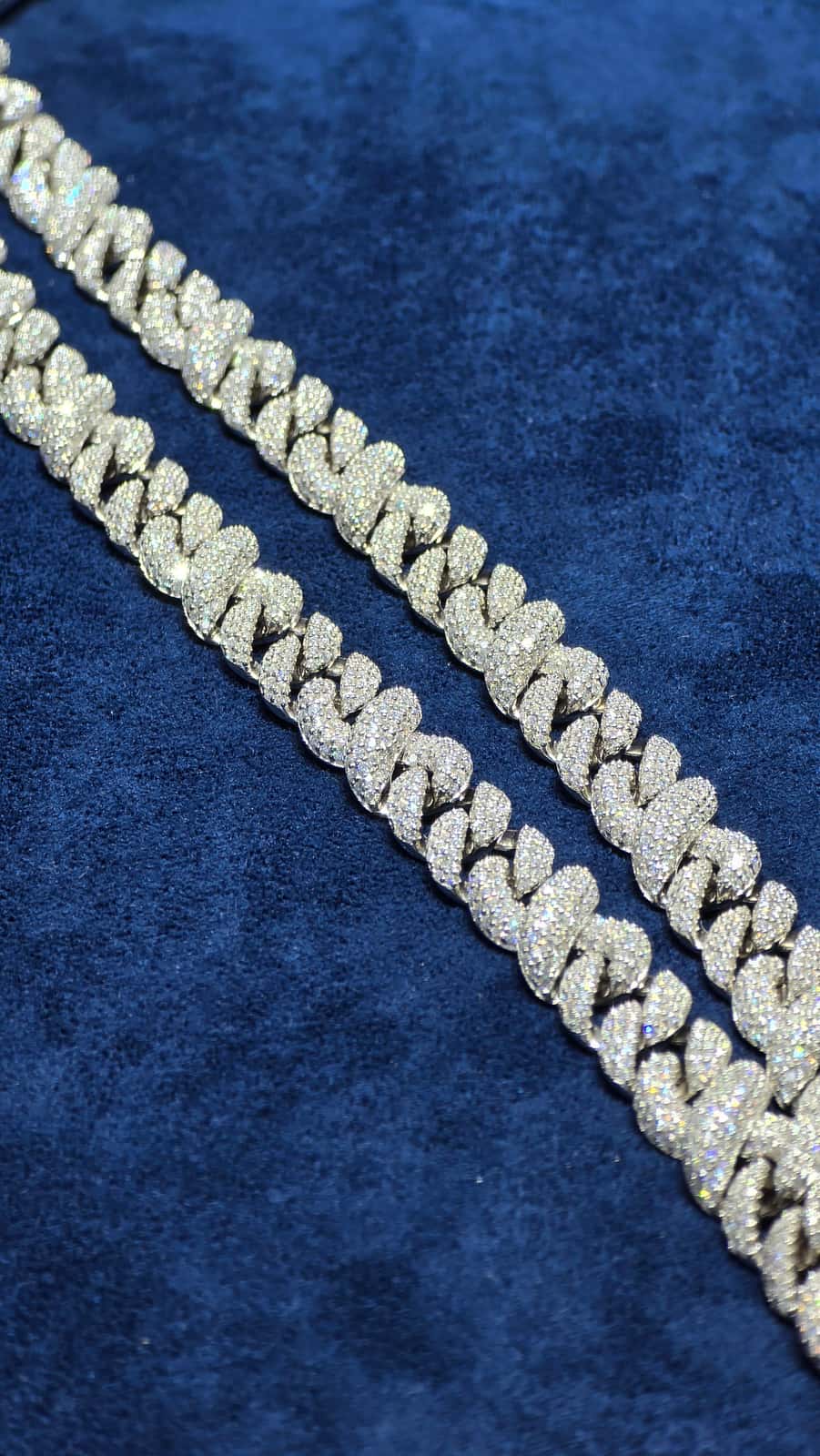 20-Inch Two-Tone Iced Infinity-Link Chain (10mm) - Image 3
