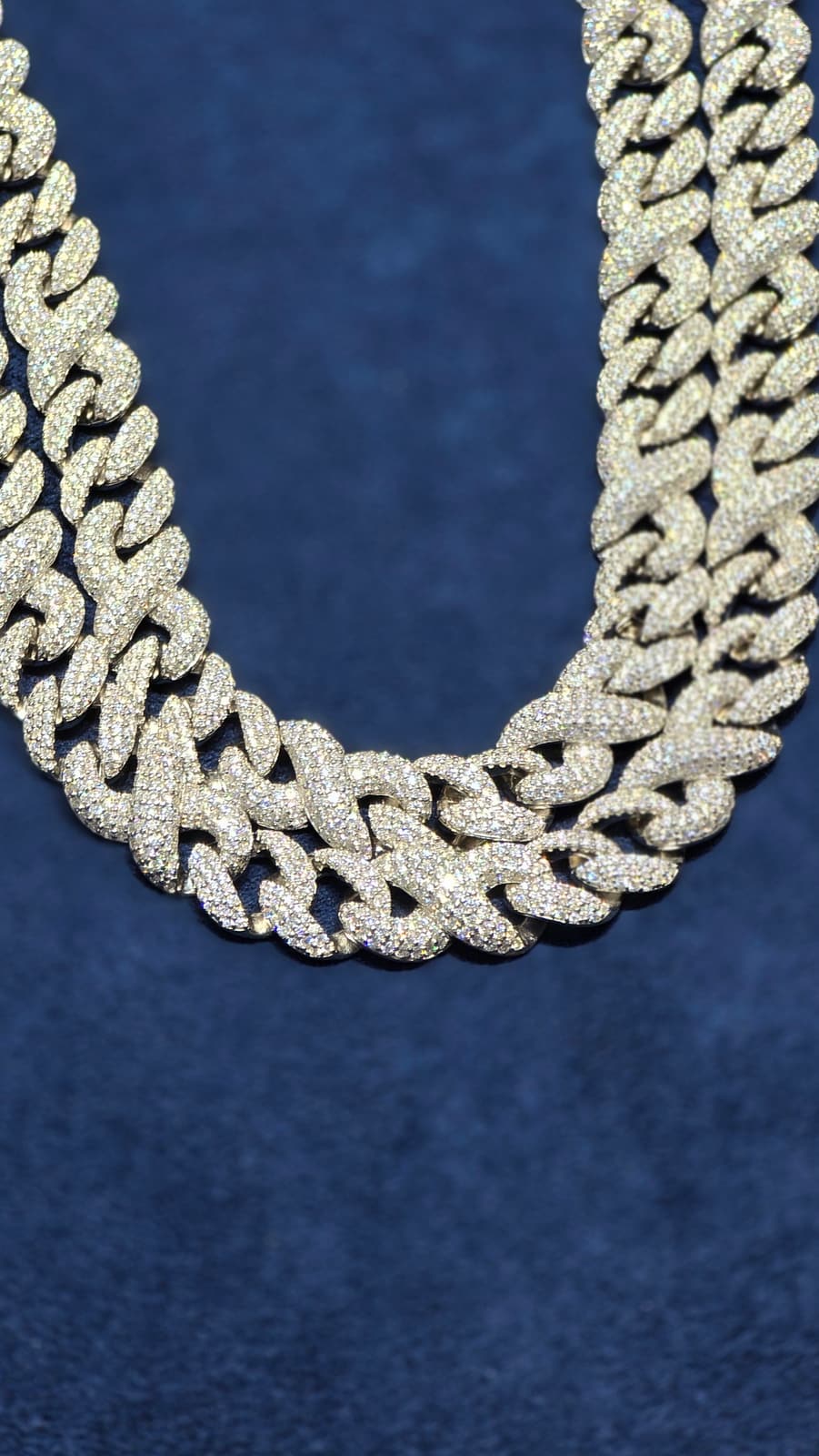 20-Inch Two-Tone Iced Infinity-Link Chain (10mm) - Image 4