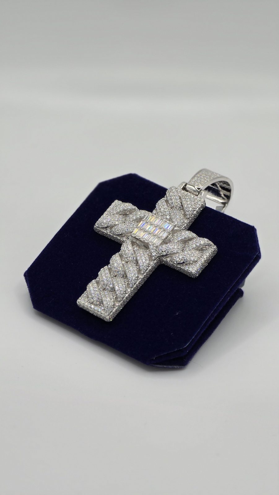 The Cuban-Link Cross - Image 2